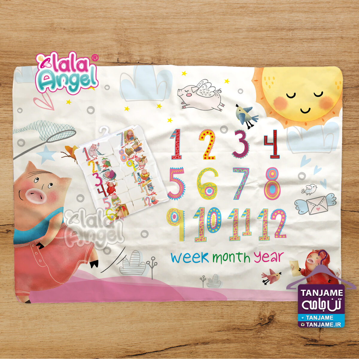 پارچه ماهگرد نوزاد مخصوص عکاسی ماه به ماه و یا هفته به هفته از نوزاد دلبند شماست، یک سال ابتدایی زندگی شیرین نوزاد تکرار نشدنی است، شما مادر و پدر گرامی می توانید با قرار دادن دلبند خود بر روی این پارچه ماهگرد خاطرات زیبا و به یاد ماندنی را ثبت کنید. جنس پارچه ماهگرد نوزاد از مخمل درجه یک می باشد، قابل شستشو بوده و حتی بعد از شستشو تحت هیچ شرایطی رنگ پارچه کمرنگ نخواهد شد، ابعاد استاندارد پارچه ماهگرد نوزاد لالاآنجل 100*140 سانتی متر می باشد تا فضای کافی برای چیدن المانهایی چون عروسک یا اسباب بازی در کنار نوزاد برای بهتر شدن عکس وجود داشته باشد. تنوع طرح های پارچه ماهگرد نوزادی لالاآنجل بیش از 100 طرح می باشد توجه داشته باشید که می توانید این محصول را در کنار یک محصول تکمیلی دیگر که در پایین صفحه و در بخش (محصولات مرتبط) آورده شده است استفاده نمایید (انتخاب با شماست).